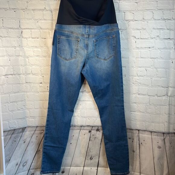 Isabel Maternity Jegging Jeans, size 6/28R, New with tags, crossover panel - Picture 5 of 7